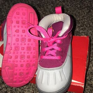 Toddler Nike ACG boots size 8c